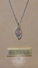 Load and play video in Gallery viewer, Lucce Fiore Infinity Round Rosé Necklace Lab Diamond 0.40CT Fancy Vivid Pink VS1 VG IGI Platinum