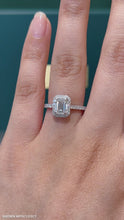 Load and play video in Gallery viewer, Lucce Montevalle Emerald Diamond