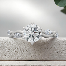 Load image into Gallery viewer, Lucce Constance Petal Round Diamond