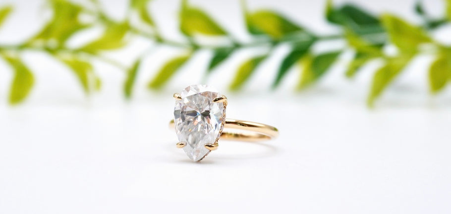 Modern Designs: Embracing Simplicity in Engagement Rings