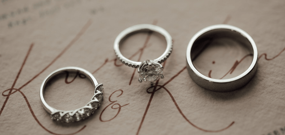 How to Pick a Wedding Band That Matches Your Engagement Ring
