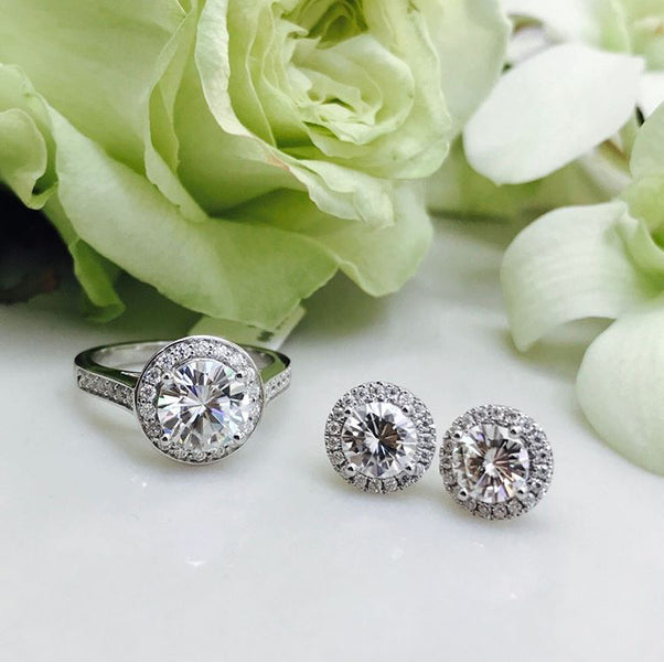 Why a Moissanite engagement ring set is better than a Diamond engagement ring!