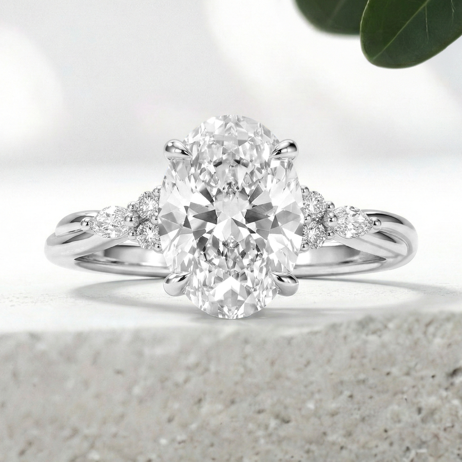Load image into Gallery viewer, LUCCE ALESSA™ Oval Lab Diamond 1.01ct D VVS2 IGI 14K White Gold
