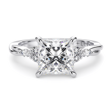 Load image into Gallery viewer, LUCCE ALESSA™ Princess Diamond 0.54ct F VVS2 IGI 18K White Gold
