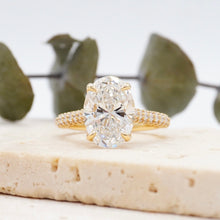 Load image into Gallery viewer, Maria Oval Lab Diamond 3.01ct E VS1 Ex IGI 18K Yellow Gold
