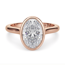 Load image into Gallery viewer, Lucce Carla Oval Diamond
