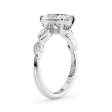 Load image into Gallery viewer, Lucce Constance Viello Pear Diamond
