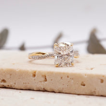 Load image into Gallery viewer, Fiore Cushion Lab Diamond 2.04ct D VVS2 Ex IGI 18K White Gold/18K Yellow Gold
