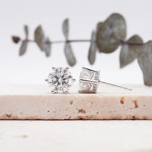 Load image into Gallery viewer, Kaela Earrings Round Diamond
