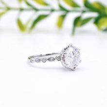 Load image into Gallery viewer, Christine 2.65ct SUPERNOVA Moissanite
