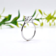 Load image into Gallery viewer, Trieste 1.5ct Forever ONE Moissanite
