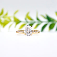 Load image into Gallery viewer, Lucia Pavé Oval 1.52ct SUPERNOVA Moissanite
