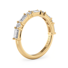 Load image into Gallery viewer, Lucce Della Diamond
