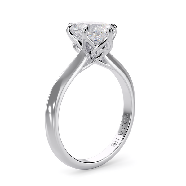 Lucce Ecuadorian Pear Diamond