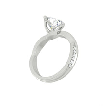 Load image into Gallery viewer, Fiore Heart Moissanite
