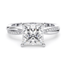 Load image into Gallery viewer, Lucce Fiore Princess Diamond
