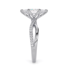 Load image into Gallery viewer, Lucce Fiore Sei Marquise Diamond
