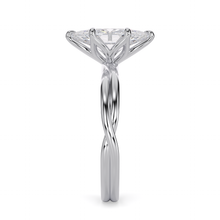 Load image into Gallery viewer, Lucce Fiore Solitaire Marquise Diamond

