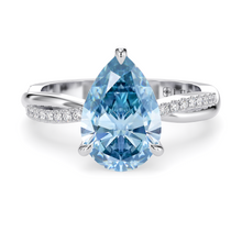 Load image into Gallery viewer, Lucce Fiore Pear Ocean Blue Diamond
