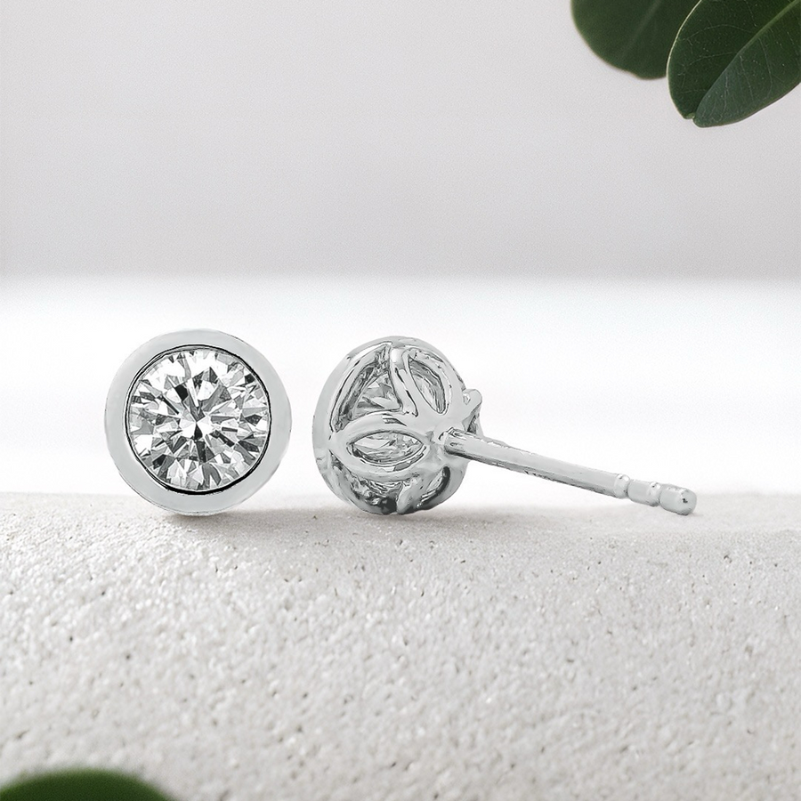 Load image into Gallery viewer, LUCCE CARLISLE™ 4-Petal Earrings Round 0.34ctw Lab Diamond S950
