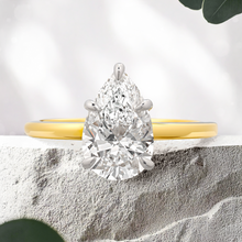 Load image into Gallery viewer, Lucce Verona Pear Diamond
