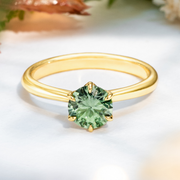 LUCCE ECUADORIAN™ Round VERDANT™ Lab Diamond 1.00ct Fancy Vivid Green VS1 Id IGI 18K Yellow Gold