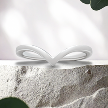 Load image into Gallery viewer, Lucce Leia 14K White Gold
