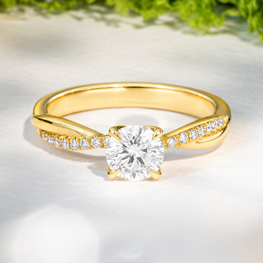 Load image into Gallery viewer, LUCCE FIORE™ Round Natural Diamond 0.70ct I VS2 Ex GIA 18K Yellow Gold
