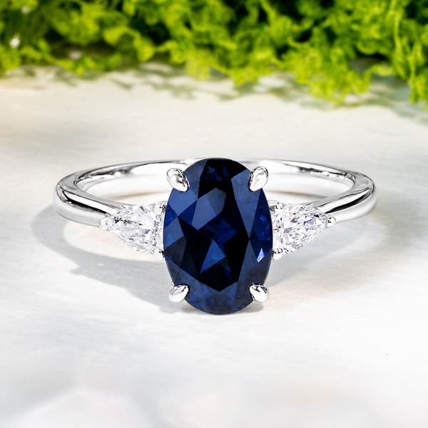 LUCCE SOPHIA™ Luxe Oval AURORA™ Blue Sapphire 1.50ct 14K White Gold