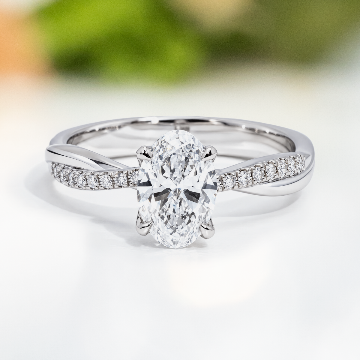Load image into Gallery viewer, LUCCE FIORE™ Oval Lab Diamond 1.01ct E VVS2 IGI 18K White Gold
