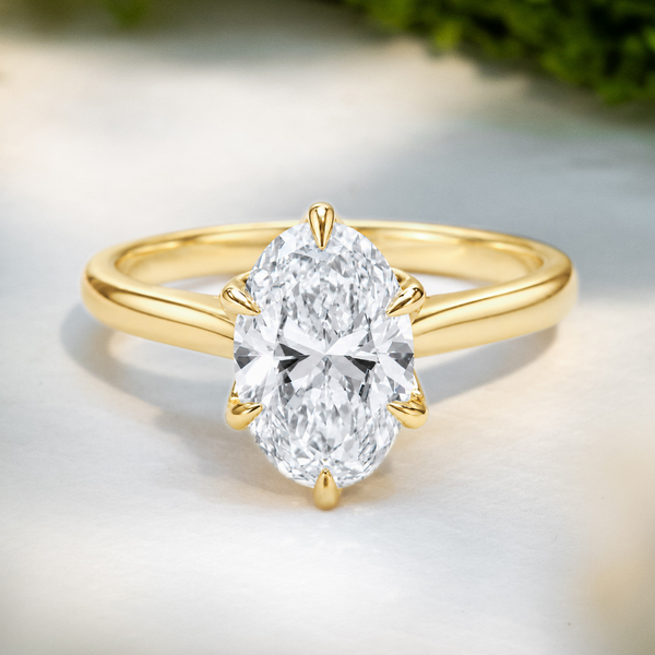 LUCCE AZALEA™ Oval 6-prongs Lab Diamond 2.00ct E VVS2 IGI 18K Yellow Gold