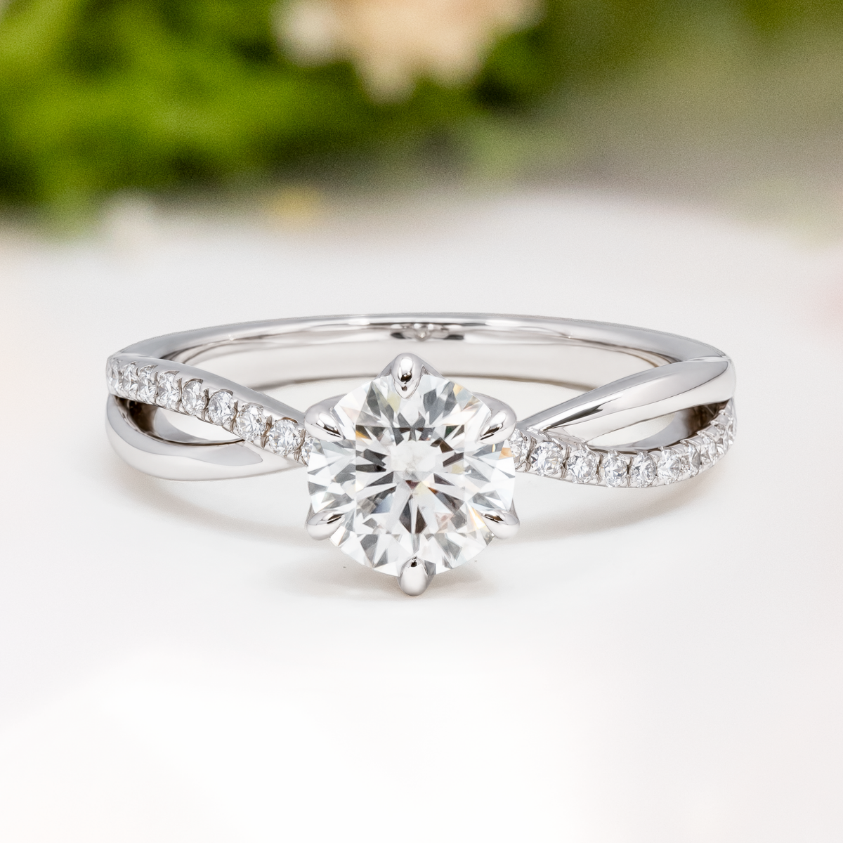 Load image into Gallery viewer, LUCCE FIORE™ Sei Round Lab Diamond 1.06ct D VVS2 Id IGI Platinum
