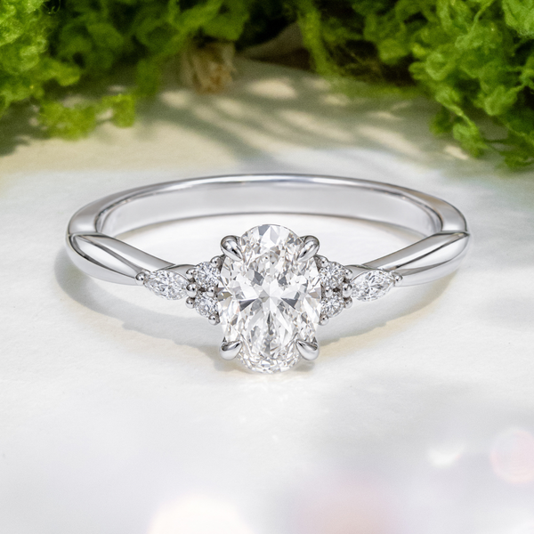LUCCE ALESSA™ Oval Lab Diamond 1.01ct D VVS2 IGI 14K White Gold