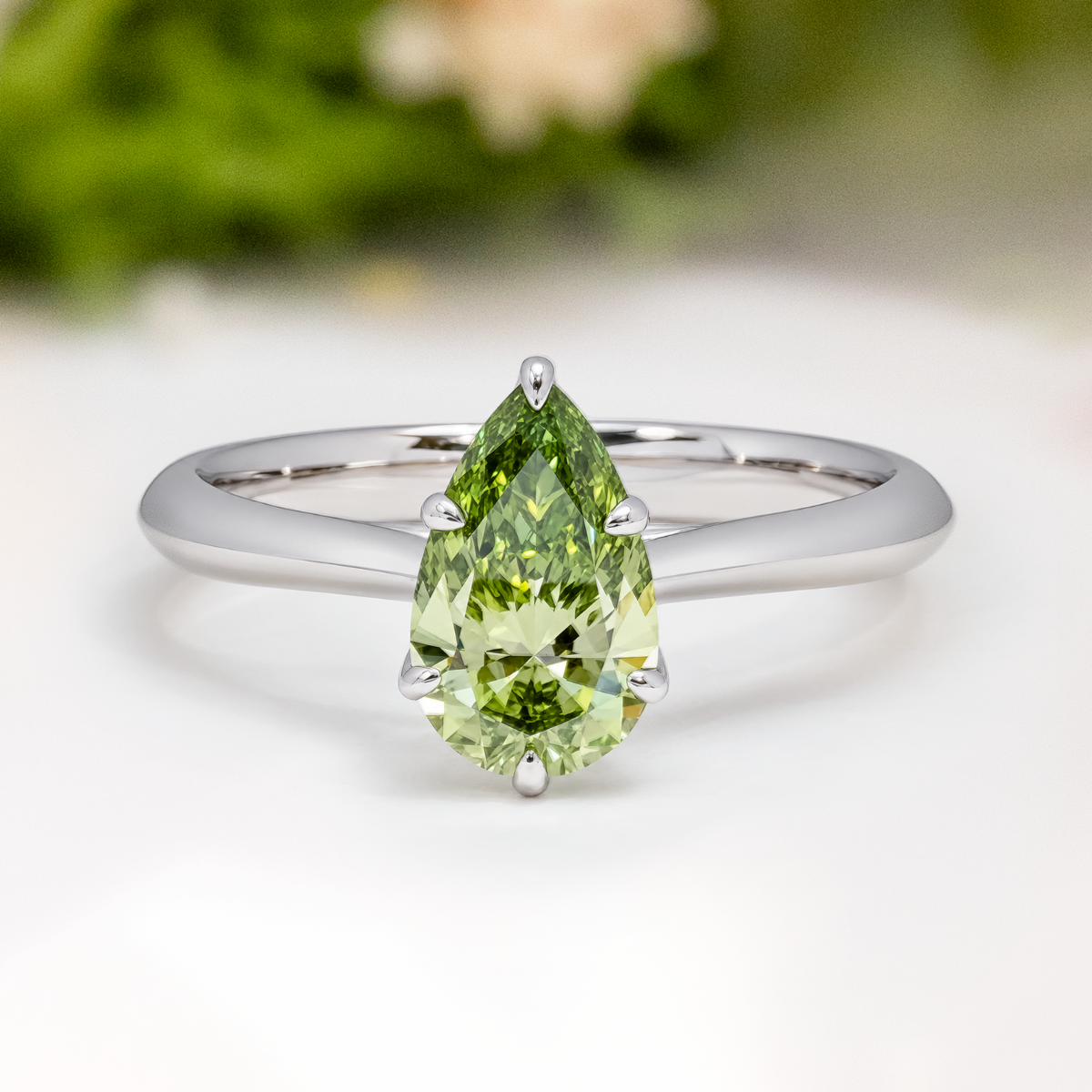 Load image into Gallery viewer, LUCCE ECUADORIAN™ Pear VERDANT™ Lab Diamond 1.06ct Fancy Vivid Green VVS2 IGI 14K White Gold
