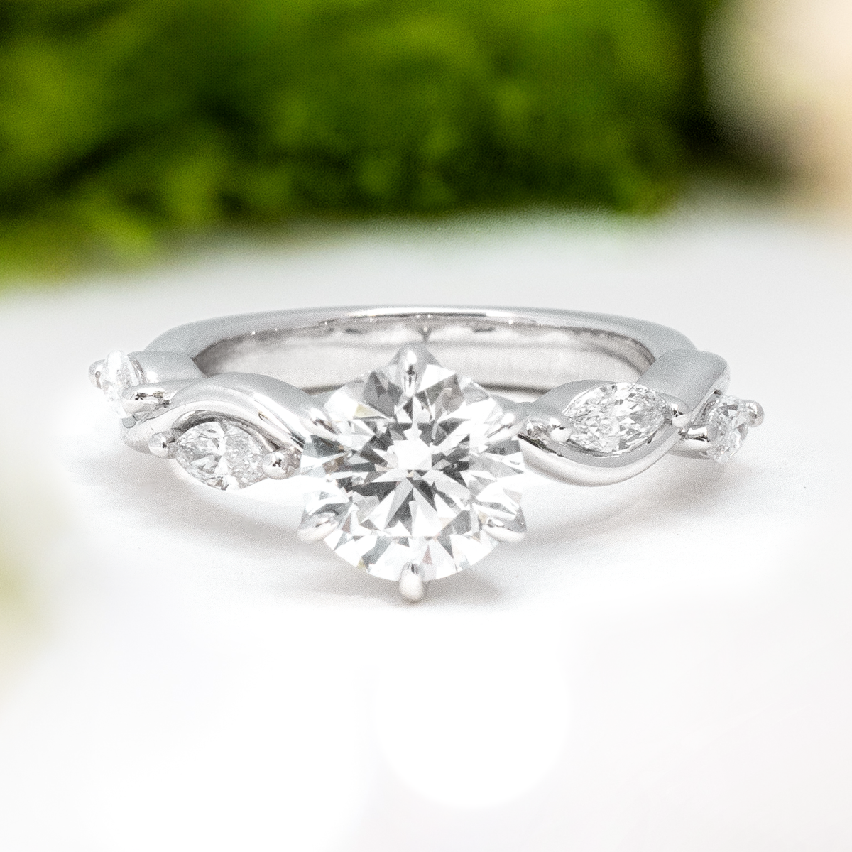 Load image into Gallery viewer, LUCCE CONSTANCE™ Petal Round 1.03ct Lab Diamond D VS1 Id IGI 14K White Gold
