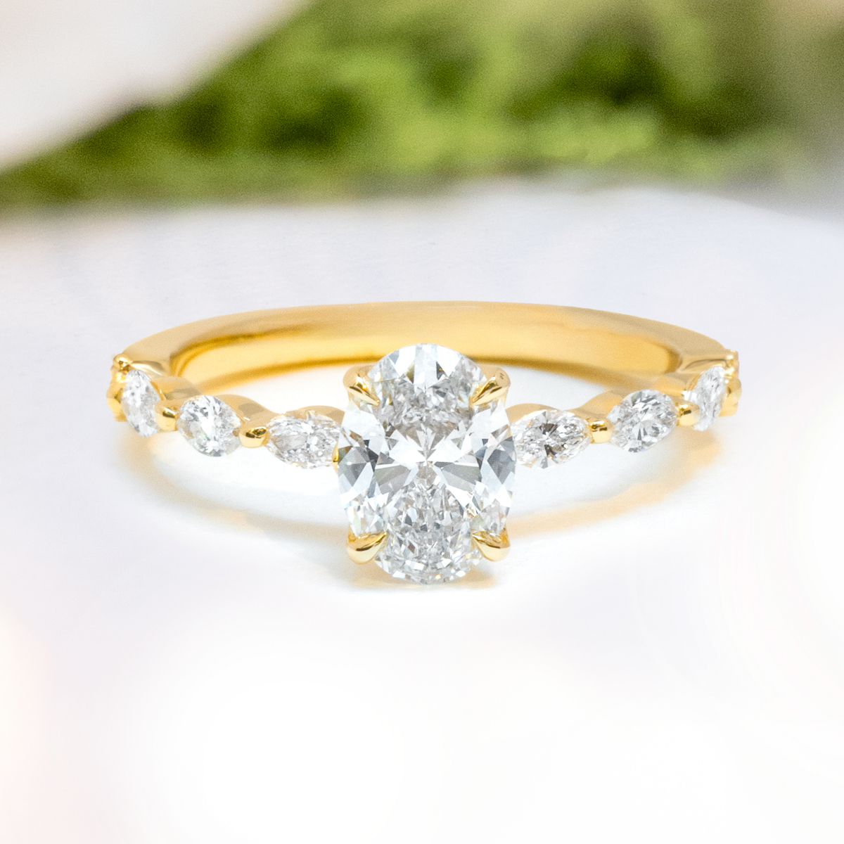 Load image into Gallery viewer, LUCCE MARCHESA™ Oval Lab Diamond 1.04ct E VVS2 IGI 14K Yellow Gold
