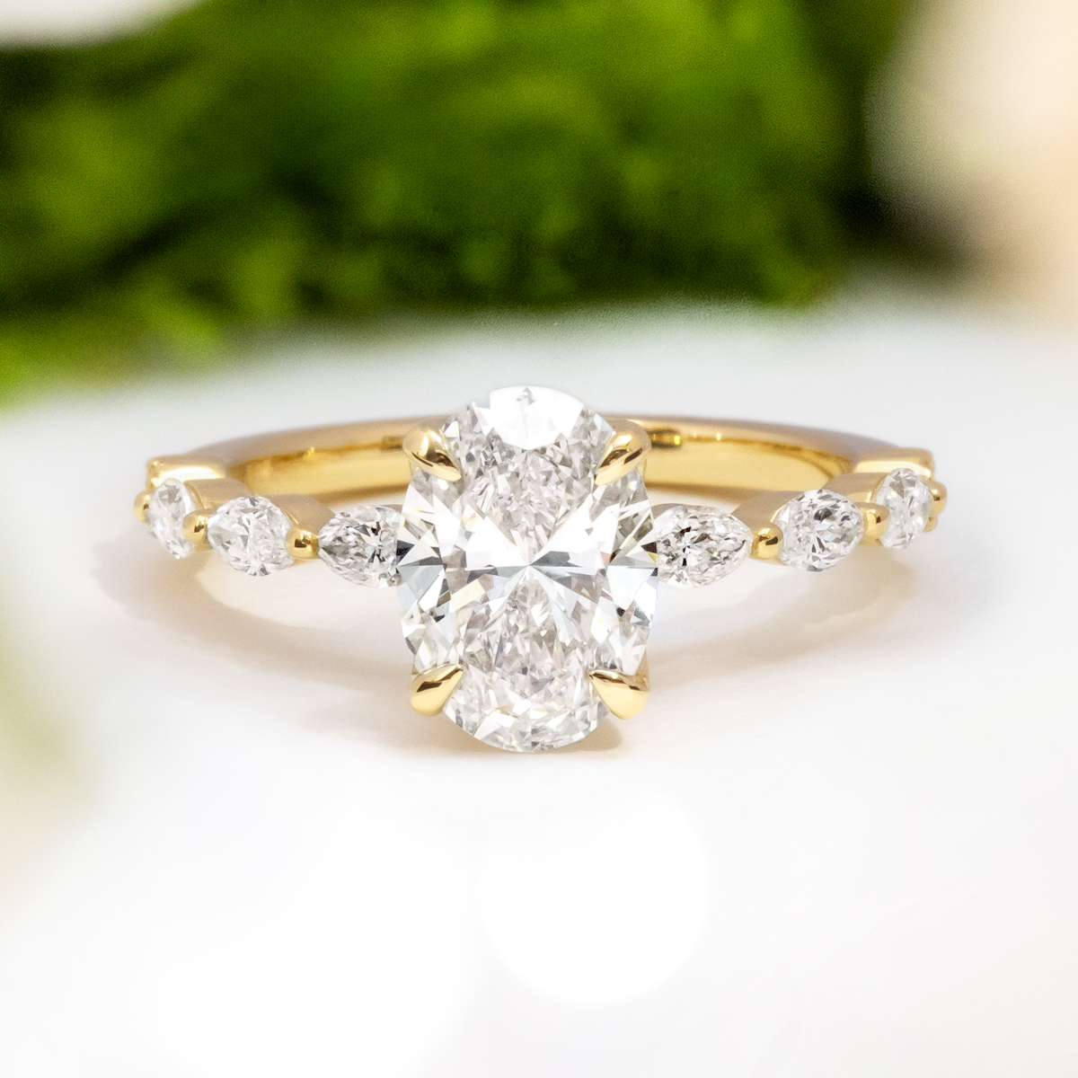 Load image into Gallery viewer, LUCCE MARCHESA™ Oval Lab Diamond 1.50ct F VVS2 IGI 18K Yellow Gold
