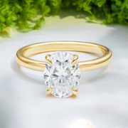 LUCCE CUSTOM™ Verona Oval SUPERNOVA™ Moissanite 2.00ct 14K Yellow Gold