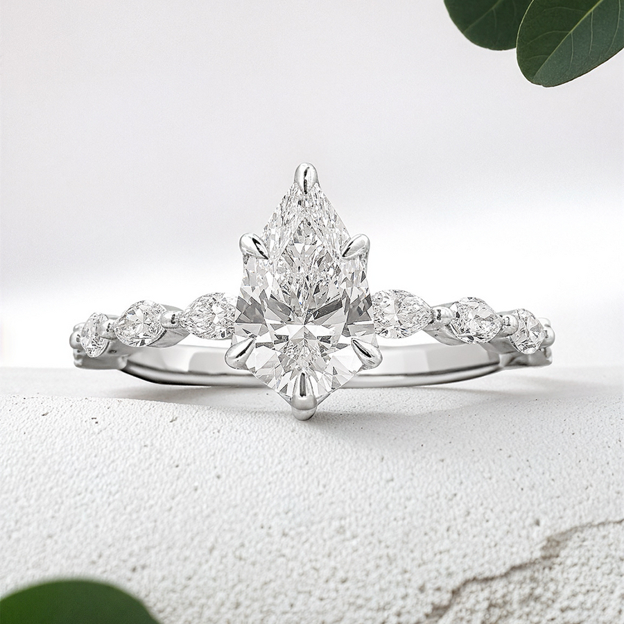 Load image into Gallery viewer, LUCCE MARCHESA™ Pear Lab Diamond 1.01ct E VVS2 IGI 18K White Gold
