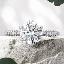 Load image into Gallery viewer, Lucce Maria Round Lab Diamond 2.01ct D VVS2 Id IGI Platinum
