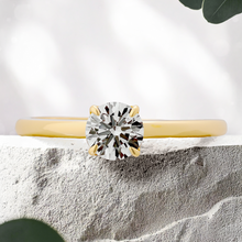 Load image into Gallery viewer, Lucce Lucia Halo Round Lab Diamond 0.55ct D VS1 Id IGI 14K Yellow Gold
