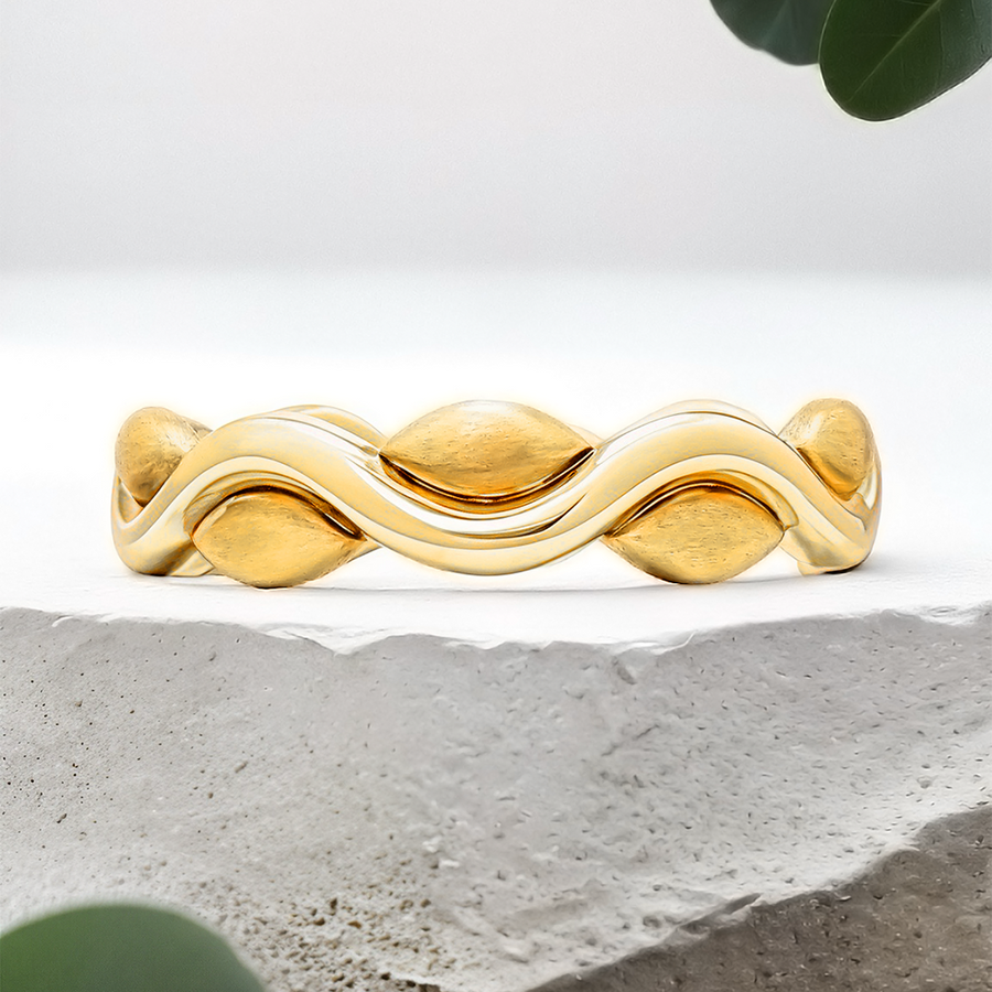 Load image into Gallery viewer, LUCCE Carved Intertwined Marquise Texture with Polished Finish Unisex Wedding Ring in Gold or Platinum
