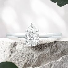 Load image into Gallery viewer, Lucce Verona Pear Diamond
