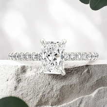 Load image into Gallery viewer, Lucce Verona Radiant Natural Diamond 1.00ct I VVS2 GIA Platinum
