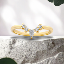 Load image into Gallery viewer, Lucce Rea 14K Yellow Gold Lab Diamond
