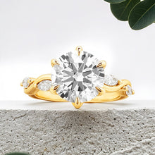 Load image into Gallery viewer, LUCCE CONSTANCE™ Petal Round Lab Diamond 3.02ct D VS1 Id IGI 18K Yellow Gold
