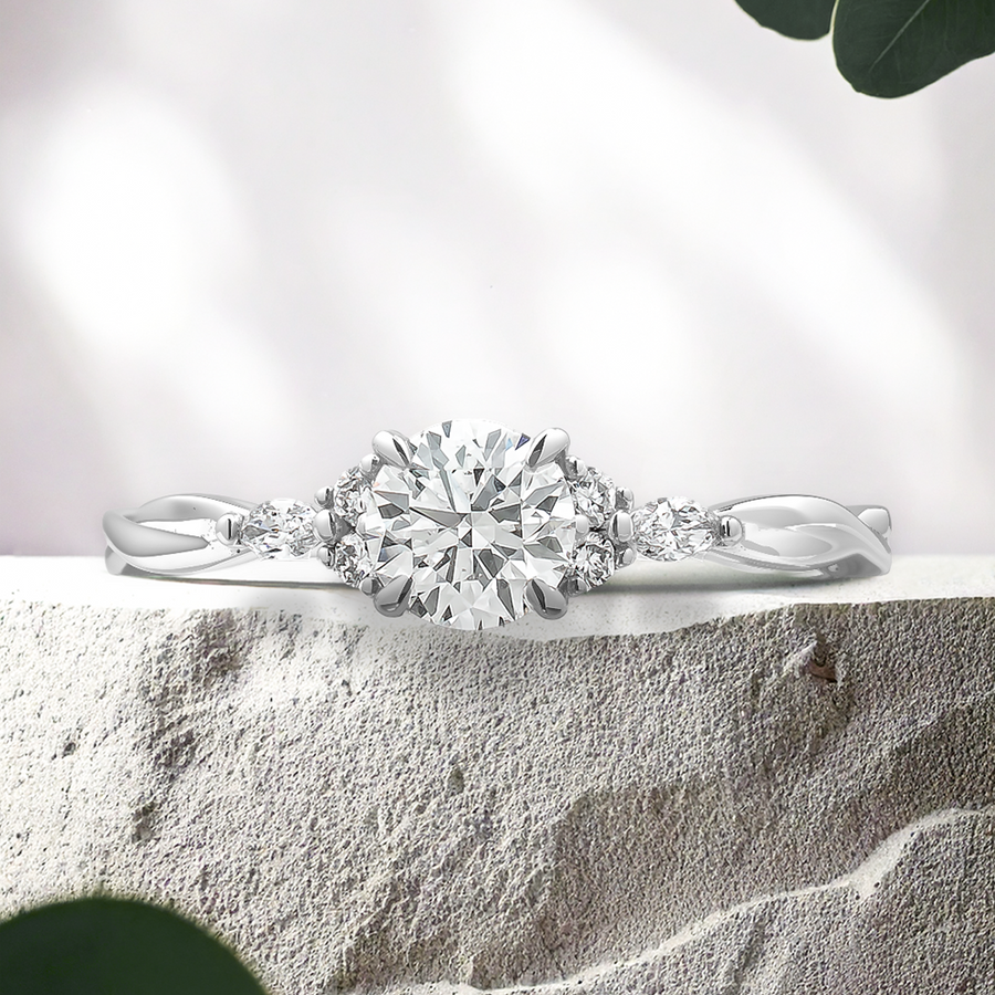 Load image into Gallery viewer, LUCCE ALESSA™ Round Lab Diamond 0.51ct D VVS2 Id IGI 14K White Gold
