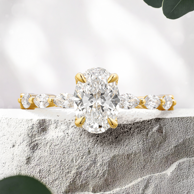 LUCCE MARCHESA™ Oval Lab Diamond 1.02ct E VVS2 IGI 18K Yellow Gold