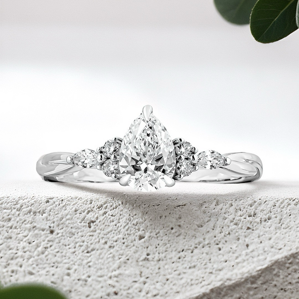 Lucce Alessa Pear Natural Diamond 0.50ct E VS2 GIA 18K White Gold