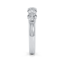 Load image into Gallery viewer, LUCCE RIVERA™ 5-Stone Round Diamond
